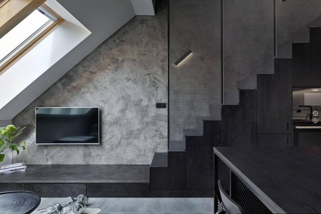 Rooftop Penthouse With Terrace, Prime Location Praga Exterior foto